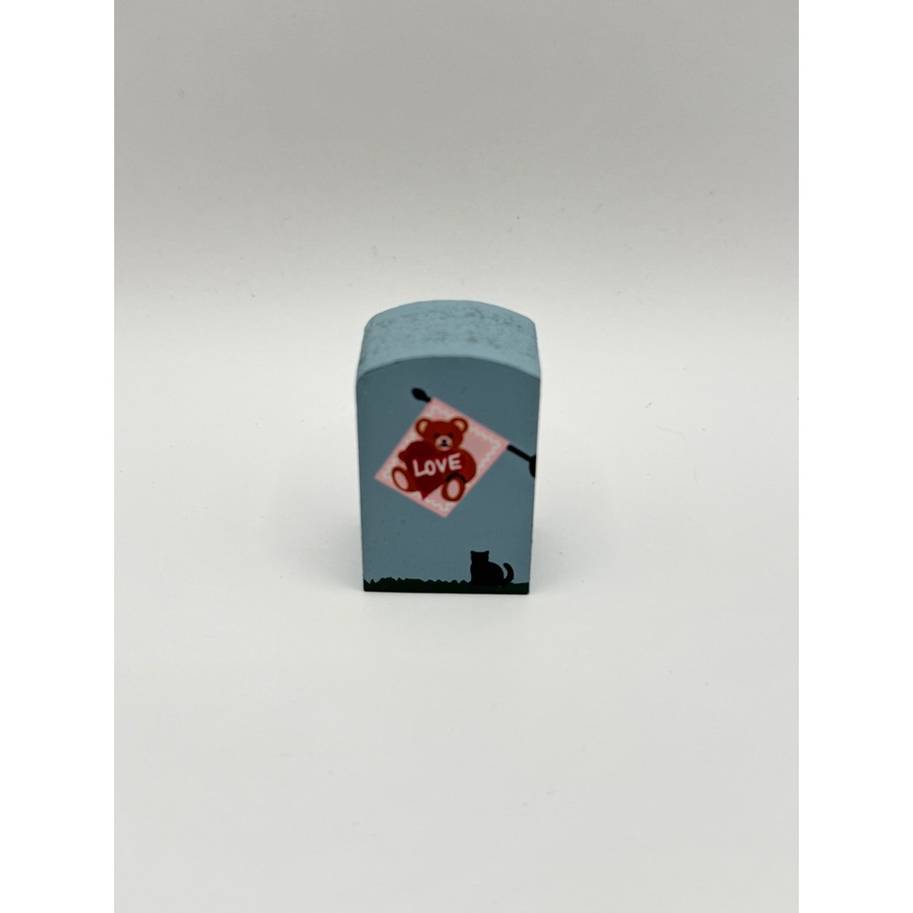 The Cat's Meow Village Valentines Flag 01-907‎ Wooden Shelf Sitter 2001 Faline